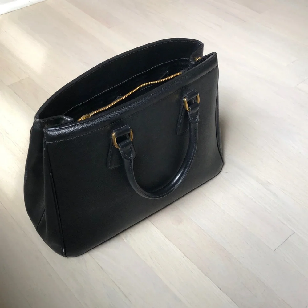Prada Black Tote Bag - Picture 3 of 15